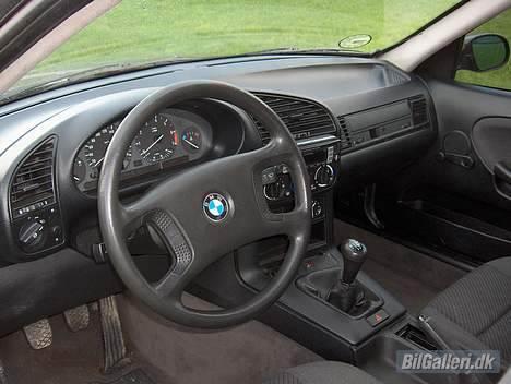 BMW 318i E36 *SOLGT* billede 8