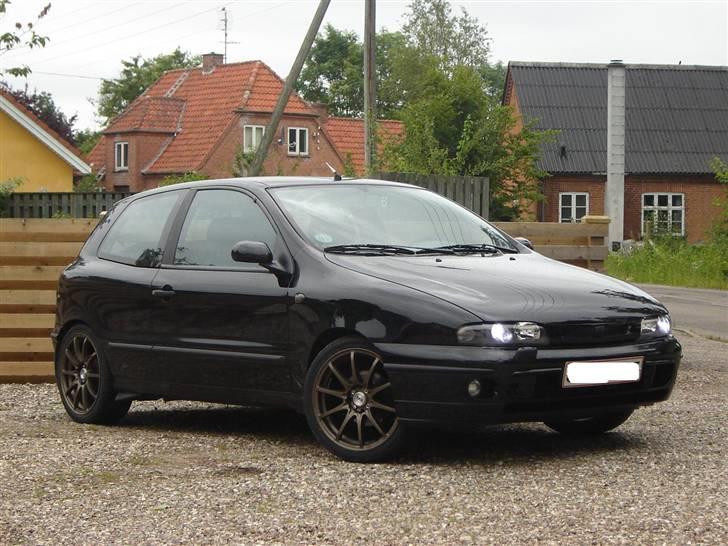 Fiat Bravo SOLGT - så er alle klister mærkeren taget af igen :) billede 3