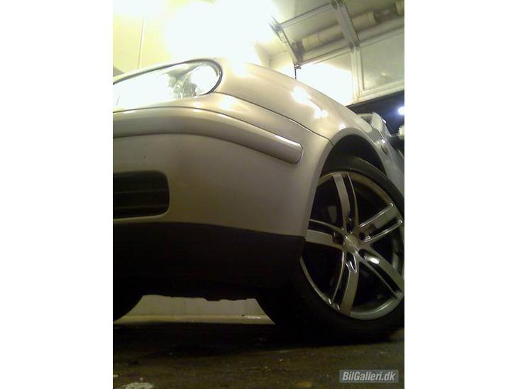 {{currentPhoto.altText}} billede {{currentPhoto.number}}