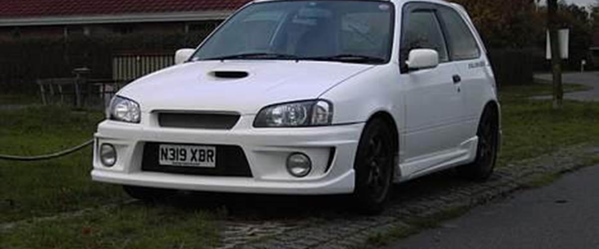 Toyota starlet glanza v