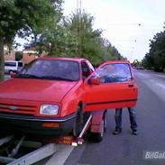 Ford Sierra (SKROTTET)