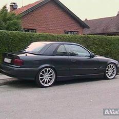 BMW 325i Cabriolet *SOLGT* 