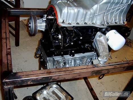 Ford Sierra 2,0 i GT - Næsten færdig samlet motor. billede 17