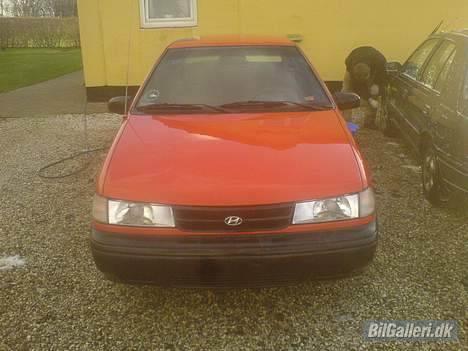 Hyundai pony 1,5 hatch billede 1