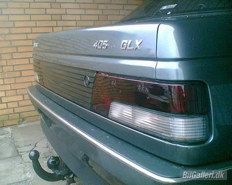 Peugeot 405 GLX (Skrottet) - Skævt Haha::!! billede 1