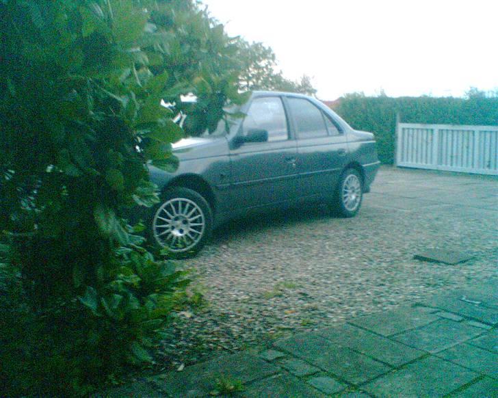 Peugeot 405 GLX (Skrottet) - Så blev ruderne Toned Og nye hjulkapsler heh Lidt Kinky Måske billede 8