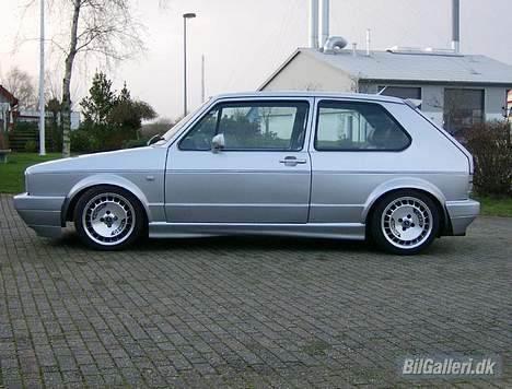 VW Golf 1 GTI 16v - Se lige de former! <3 billede 3