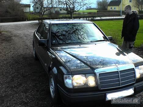 Mercedes Benz 250 D (W124) *TIL SALG!* billede 4