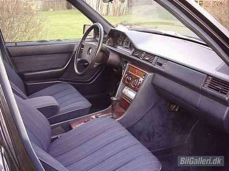 Mercedes Benz 250 D (W124) *TIL SALG!* billede 7