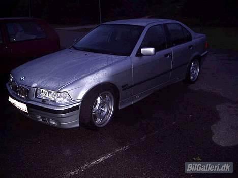 BMW E36 320i " Solgt " - .... billede 2