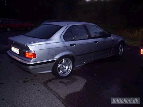 BMW E36 320i " Solgt " billede 3