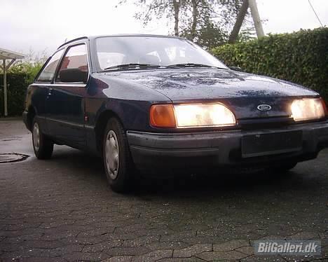 Ford sierra projekt - da jeg fik bilen billede 2