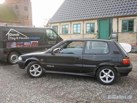 Toyota corolla (SOLGT) billede 2