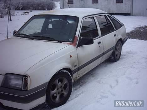 Opel ascona cc 1,6s (solgt). billede 6