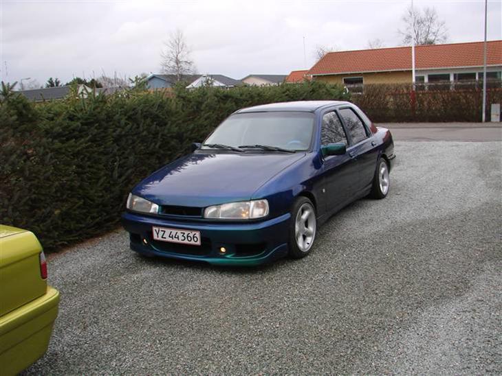 {{currentPhoto.altText}} billede {{currentPhoto.number}}