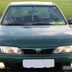 Nissan Almera 1,6 sr