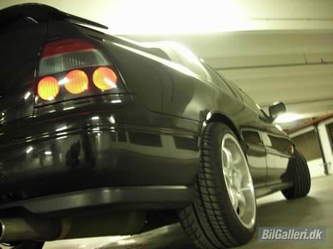 Honda Accord Coupe ^SOLGT^ billede 4