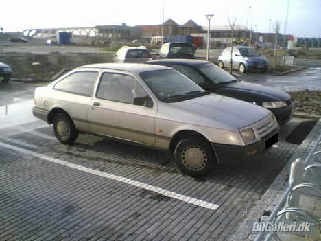 Ford Sierra *SOLGT* billede 3