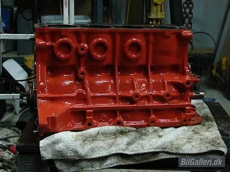 Toyota Celica t16 - Den nye motor. Det er så flot malet at men næsten ikke nænner at smide den i. billede 5