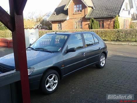 Peugeot 306 total skadet billede 3