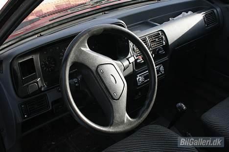 Ford Escort 1.3 CL*Vild dyret* billede 11