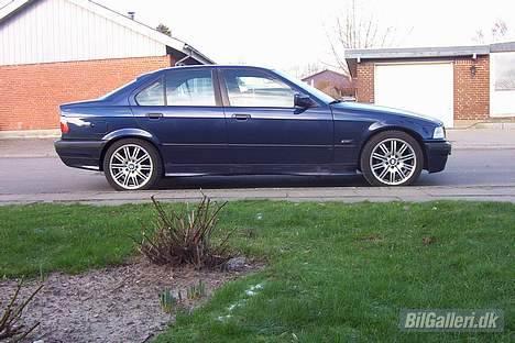 BMW 325 TDS *SOLGT* billede 2