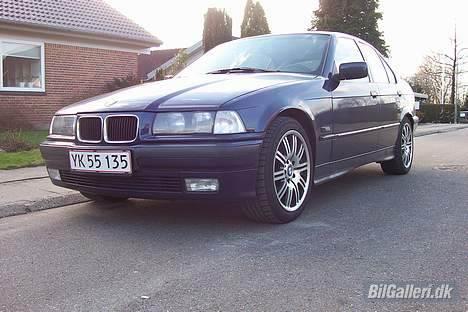 BMW 325 TDS *SOLGT* billede 5