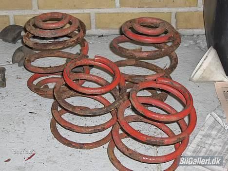 Opel Kadett Cc E - 80 mm sænkning...skal på til sommer..:) billede 9