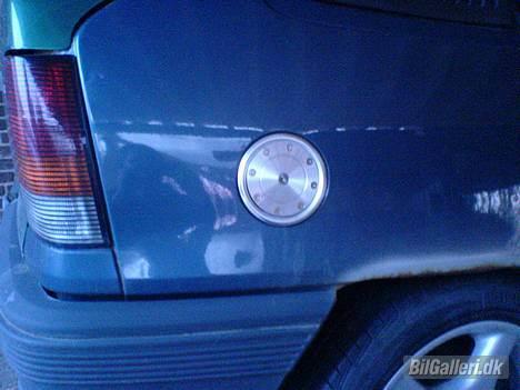 Opel Kadett E 1.3 S CC - Ja! det bliver da pænt... når det er færdig monteret! billede 15