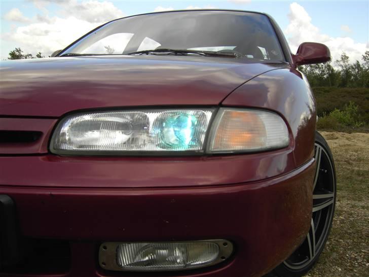 Mazda 626 GLXi - Xenon 8000K billede 3