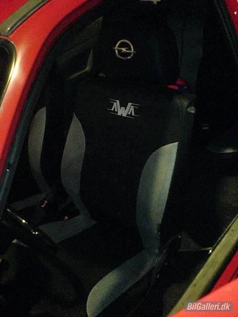 Opel Kadett 1,3 Cc E - Overtræk til sæder er kommet på. Pris 100kr i kvikly og 3 års garantig. billede 11