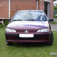 Peugeot 406