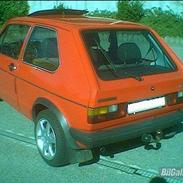 VW GOLF 1,6 GLD