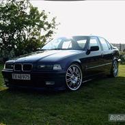 BMW 325i
