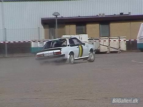 Opel ascona b rally - baghjulstræk er altid godt billede 1