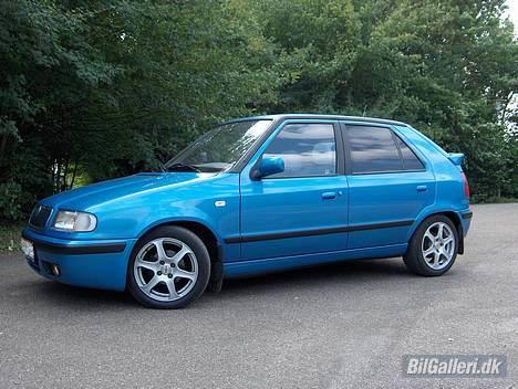Skoda Felicia "Blue Edition" - Bilen set fra siden billede 6