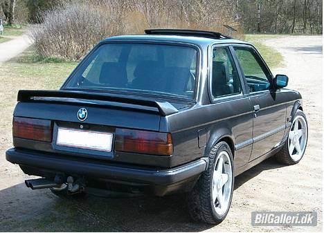 BMW 323i billede 3