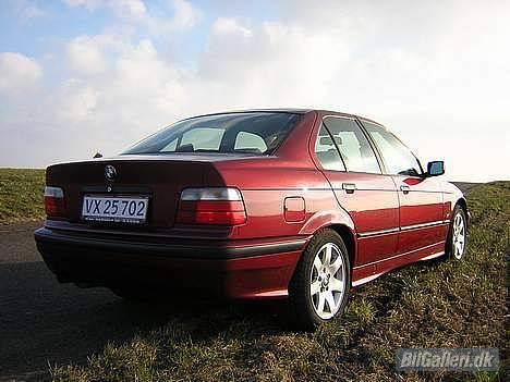 BMW 318i billede 1