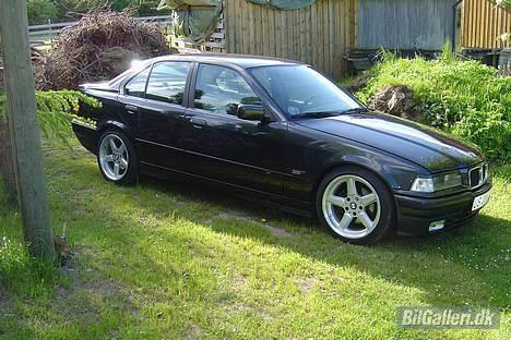 BMW 320i SOLGT billede 9