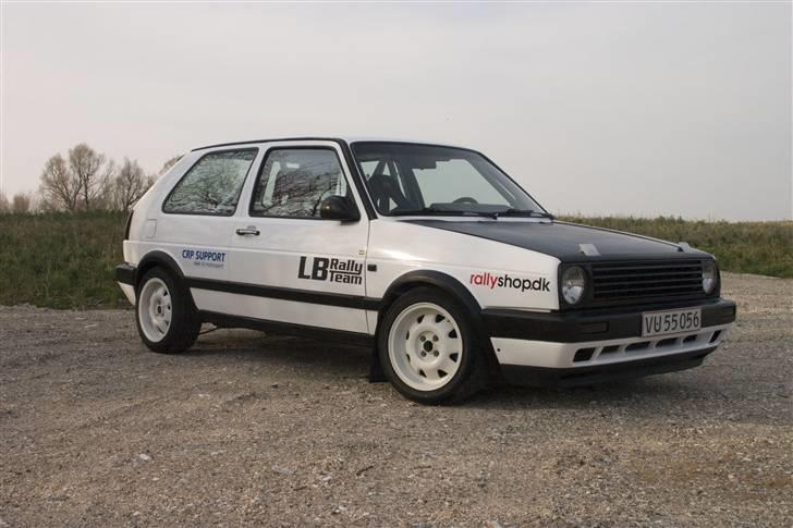 VW Golf GTi 16V Rally - Den er blevet malet... billede 1