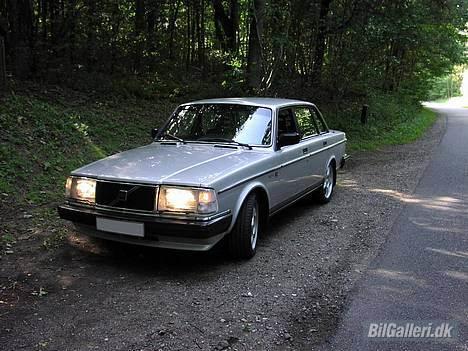 Volvo 240 GL billede 2