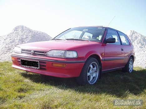 Toyota Corolla XLI >SOLGT< - Er den ikk bare top-nice.. læg mærke til baggrunden. billede 1