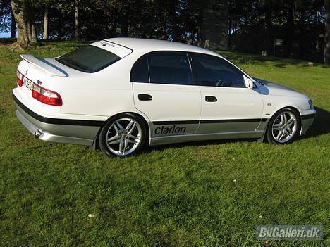 Toyota Carina E billede 3