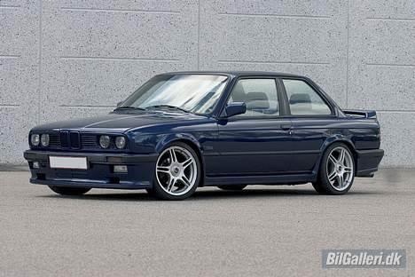 BMW 320i (SOLGT) billede 6
