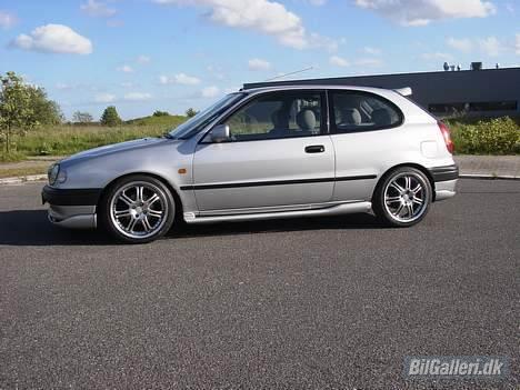 Toyota Corolla AE111 billede 1