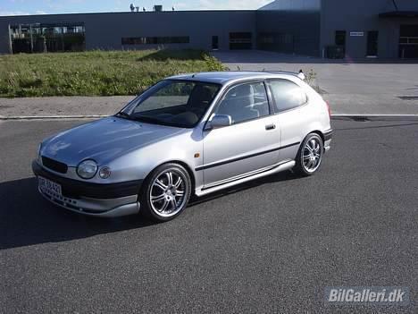 Toyota Corolla AE111 billede 3