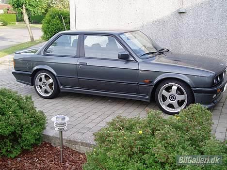 BMW 325 I billede 4