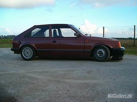 Opel Kadett D    DØD billede 2
