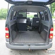 Toyota HiAce Granvia "SOLGT"