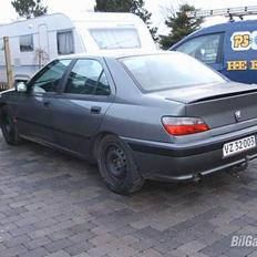 Peugeot 406 1,8 S (solgt)